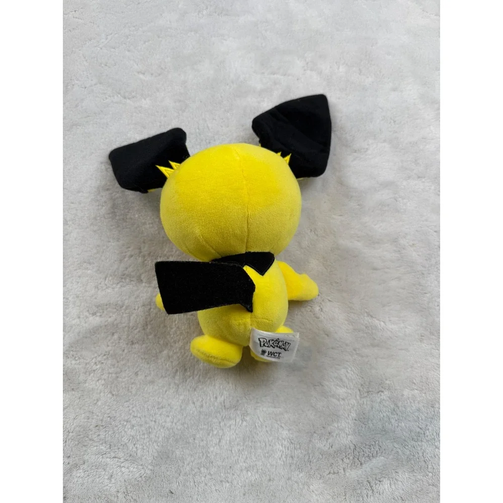 Pokémon snuggle up